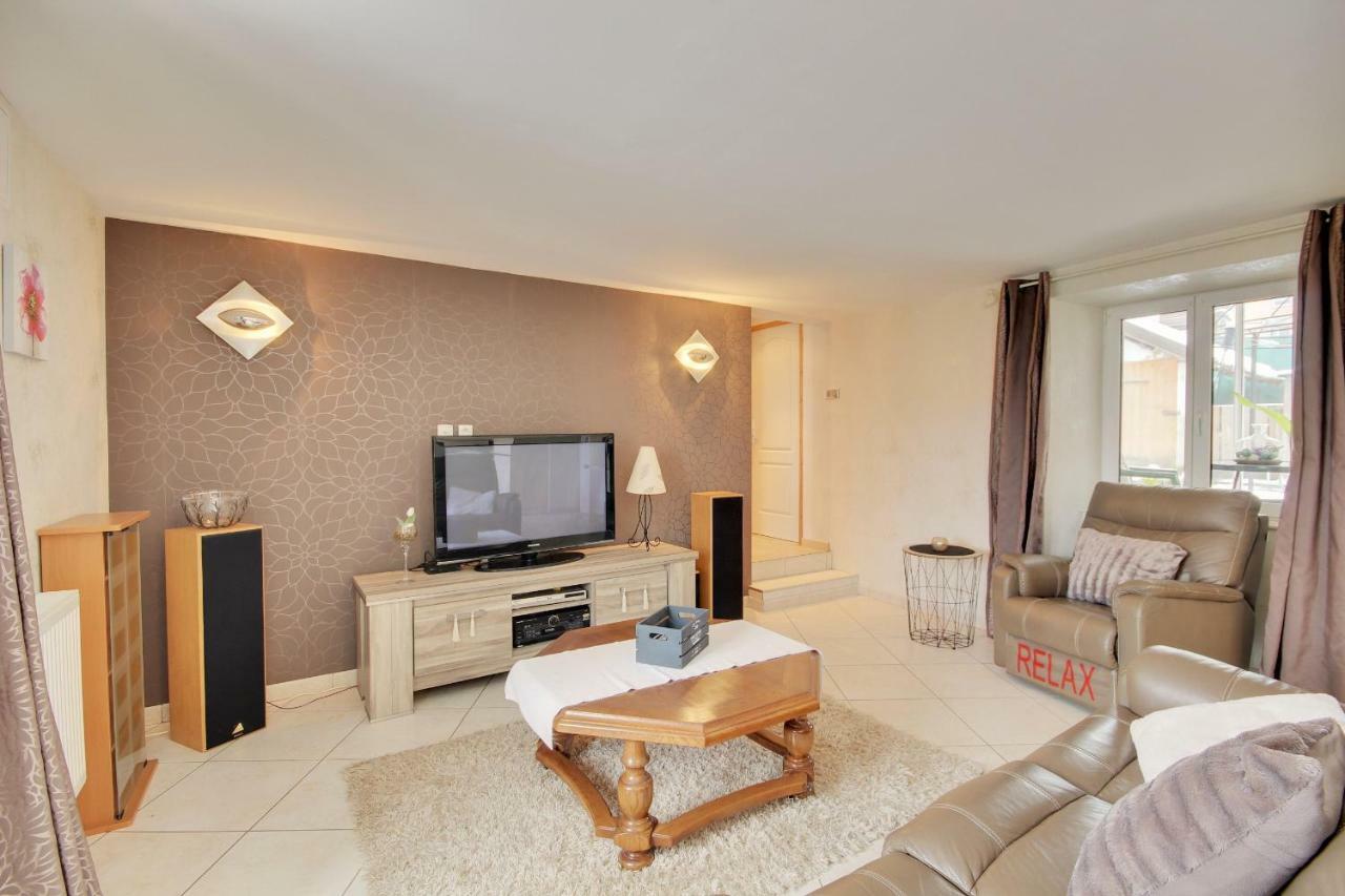 Gite Le 1602 Saint-Nabor Exterior photo